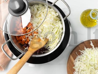 Daržovių troškinys su burokėliais Žingsnis 5