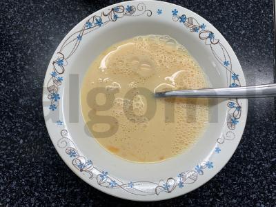 Duonos apkepas su obuoliais Žingsnis 1