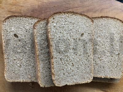 Duonos apkepas su obuoliais Žingsnis 2