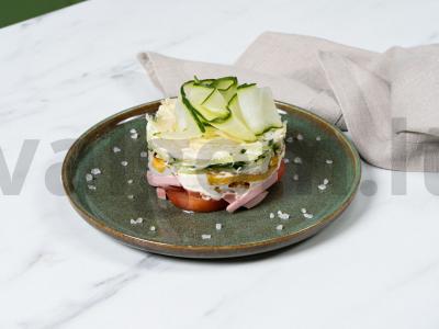 Salotas „Blondinė“ pagrindine nuotrauka