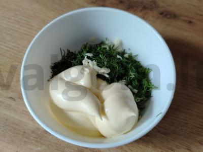 Cukinijų blynai su česnaku ir pomidorais Žingsnis 7