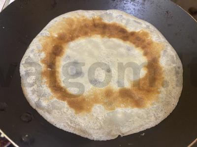 Blynai, įdaryti svogūnais ir kiaušiniais Žingsnis 7