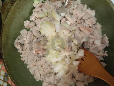 Pita su sūriu ir vištienos faršu Žingsnis 2