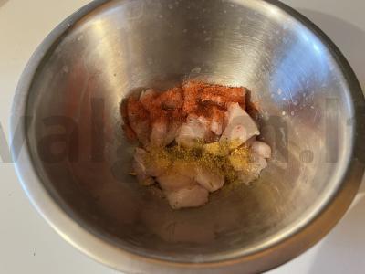 Sultinga šašlykinė su marinuota vištiena Žingsnis 3