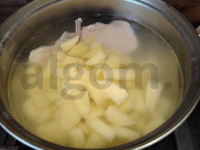 Greita solianka su mėsa ir dešrelėmis Žingsnis 5