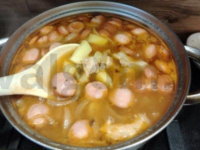 Greita solianka su mėsa ir dešrelėmis Žingsnis 8