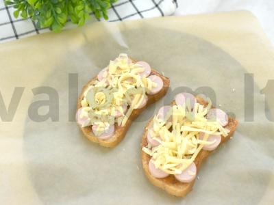 Karšti sumuštiniai su dešrelėmis ir barbekiu padažu orkaitėje Žingsnis 3