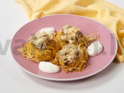 „Lizdai“ su vištiena ir grybais pagrindine nuotrauka