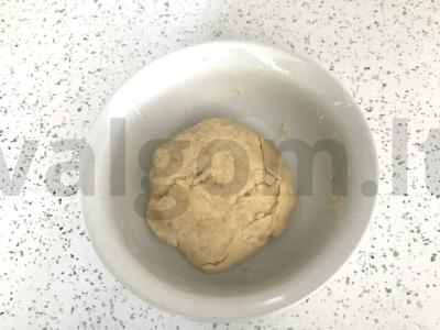 Užkandžių mini pyragėliai su Adygei sūriu Žingsnis 5