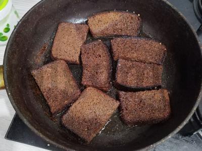 Sumuštiniai su šprotais „Borodino“ Žingsnis 3