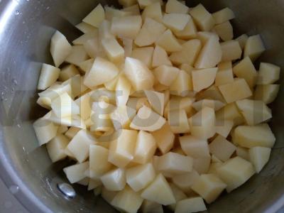 Sriuba iš kiaulienos troškinio su vermišeliais Žingsnis 1