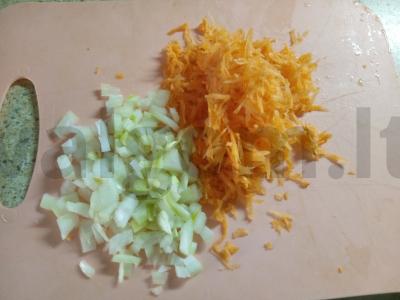 Sriuba iš kiaulienos troškinio su vermišeliais Žingsnis 2