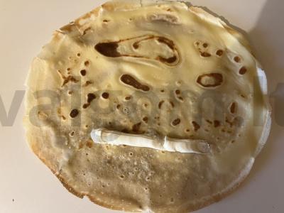 Auksiniai blynai su varškės sūrio, dešros ir marinuotų agurkų įdaru Žingsnis 7