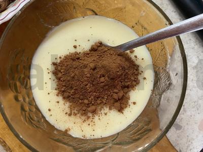 Uogų tortas su šokoladiniu biskvitu Žingsnis 2