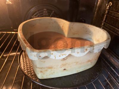 Uogų tortas su šokoladiniu biskvitu Žingsnis 4