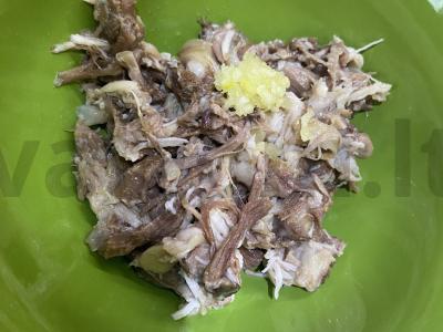 Šaltiena su kiaulės kojos, jautiena ir vištiena Žingsnis 9