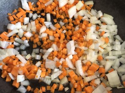 Sultinys su troškinta jautiena Žingsnis 3