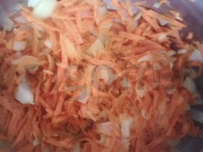 Sūrio grietinėlės sriuba su skrudinta duona Žingsnis 1