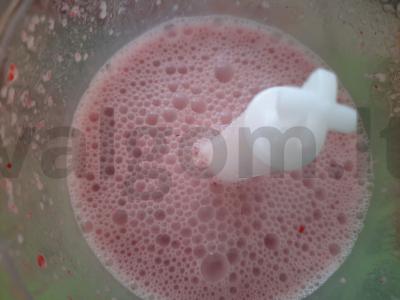 Vaisių ir braškių kokteilis su avižų pienu Žingsnis 2