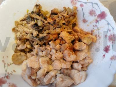 Sluoksniuotas mielinis pyragas su vištiena ir grybais Žingsnis 8