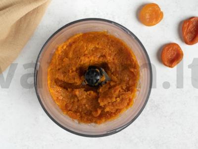 Varškės pyragas su džiovintomis abrikosais Žingsnis 2