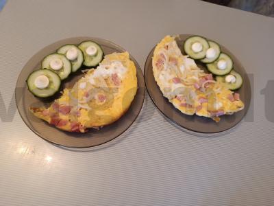 Kiaušinis su makaronais pusryčiams pagrindine nuotrauka