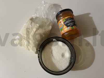 Švelni manų košė su abrikosų džemu Žingsnis 1