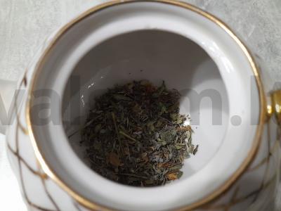 Žolelių arbata su uogomis ir medumi Žingsnis 5