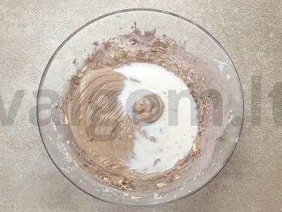 Šokoladiniai keksiukai su cukraus pudra Žingsnis 5