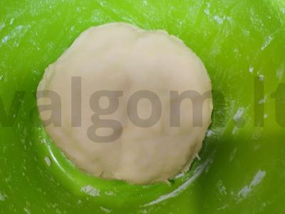 Skanus tortas „Vyšnių namelis“ Žingsnis 9