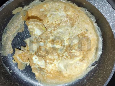 Spring rolls su omletu, grybais ir krabų lazdelėmis Žingsnis 2