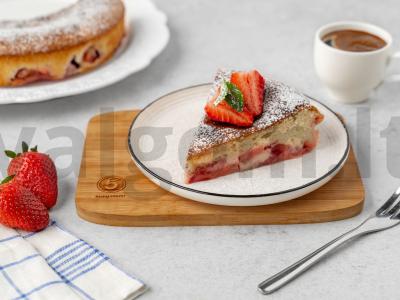 Greitas braškių pyragas pagrindine nuotrauka