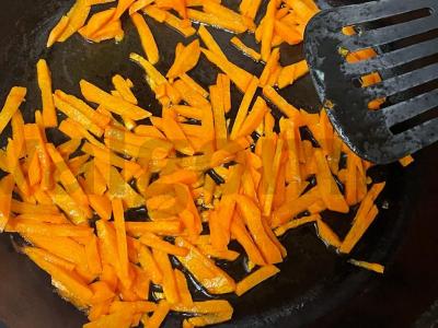 Baltos pupelės pomidorų padaže kaip garnyras Žingsnis 3