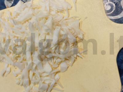 Salotas su feta sūriu per 10 minučių Žingsnis 1