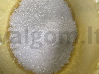 Šarlotė su varške ir obuolių gabaliukais Žingsnis 2