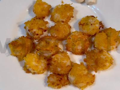 Traškios krevetės paniruotėje, kepamos augaliniame aliejuje pagrindine nuotrauka