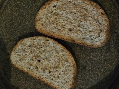 Tostai su džiovinta mėsa ir parmezanu Žingsnis 1