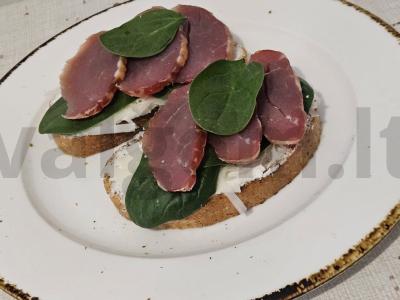 Tostai su džiovinta mėsa ir parmezanu Žingsnis 3