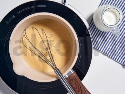 Naujametinė pudinga su karamelėmis ir avietėmis Žingsnis 3