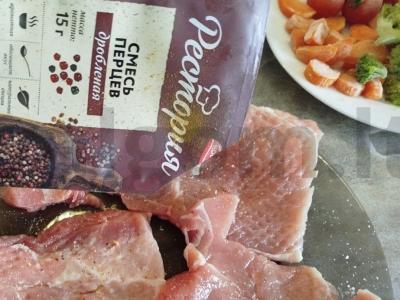 Kiaulienos šnicelis su daržovėmis Žingsnis 2