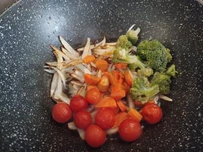 Kiaulienos šnicelis su daržovėmis Žingsnis 7