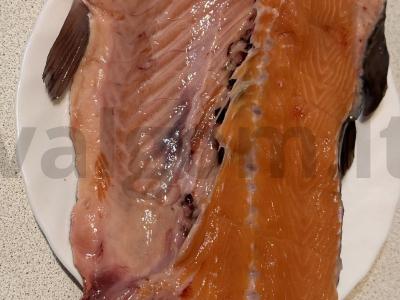 Sūdyta lašiša namuose su prieskoniais Žingsnis 1