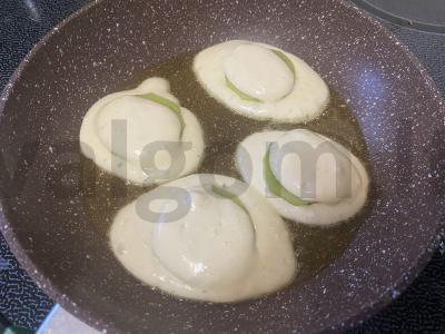 Švelnūs blynai su kiviais Žingsnis 8