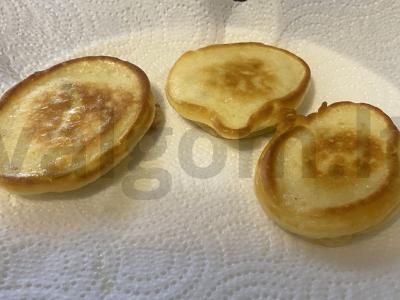 Švelnūs blynai su kiviais Žingsnis 10