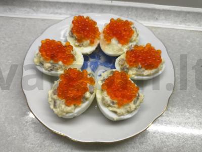 Įdaryti kiaušiniai su silke ir ikrais Žingsnis 6