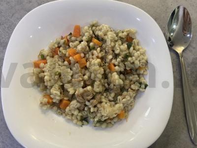 Perliniai kruopos su kiaulienos troškiniu pagrindine nuotrauka