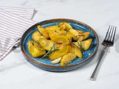 Kepta bulvė su traškia plutele pagrindine nuotrauka