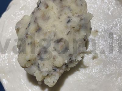 Kibinai su bulvėmis ir grybais keptuvėje Žingsnis 8