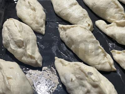 Kibinai su bulvėmis ir grybais keptuvėje Žingsnis 9