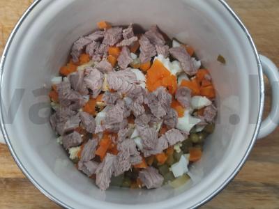 Salotas „Žiemos pasaka“ su kalakutiena Žingsnis 6